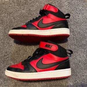 Nike court borough mid 2